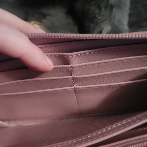 Kate Spade full zip Pink Glitter Wallet - Picture 8 of 16